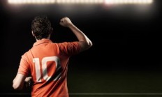 世界杯预选赛抢七大战对决在即！山东泰山演练定位球，新疆男篮密集防守应对