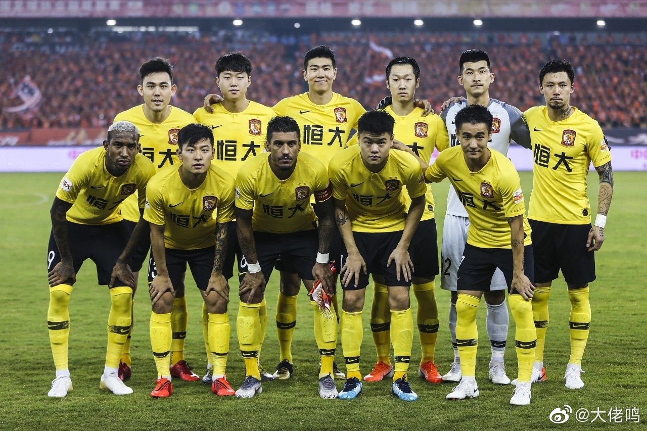 波兰攻击手伤愈复出，备战与英格兰之战的简单介绍